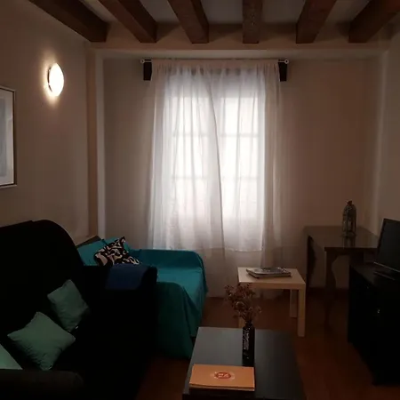Edificio Con 2 Opciones Duplex 3 Dormitorios Y Apartamento 1 Dormitorio En Plaza Mayor Segovia Exterior photo
